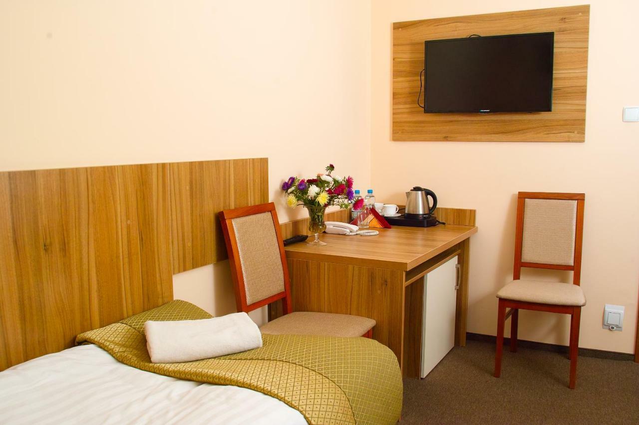 Lesny Osrodek Szkoleniowy W Puszczykowie Resort *